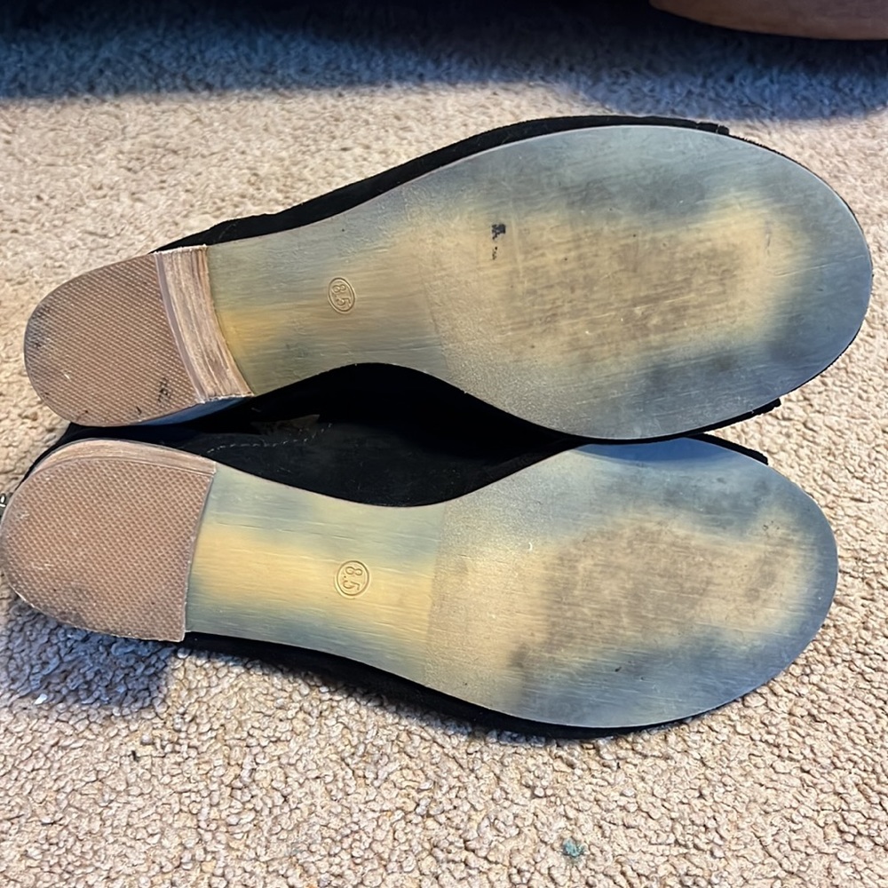Heels - Picture 2 of 4